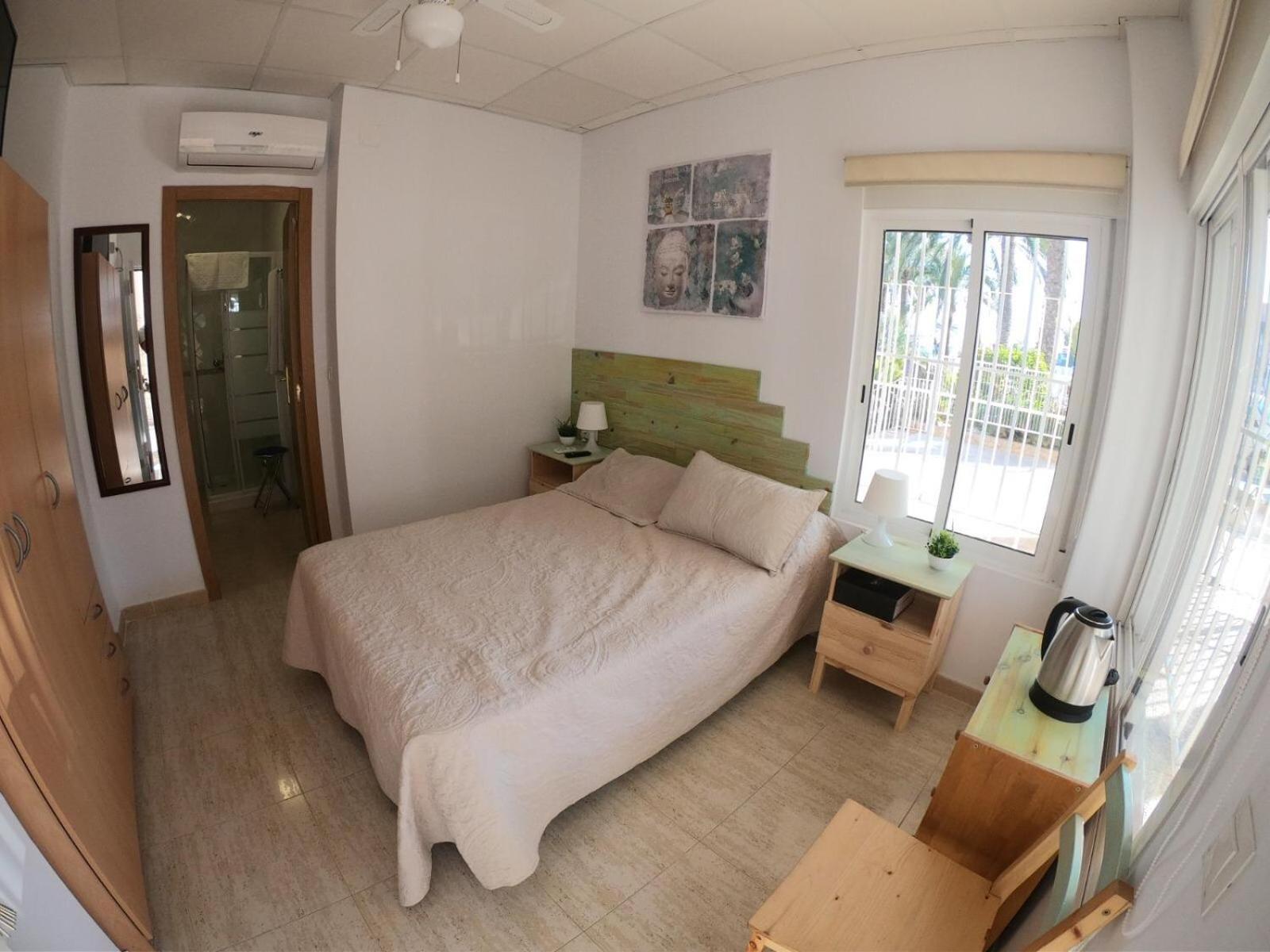 Hostal El Paraiso Playa Alicante Bagian luar foto